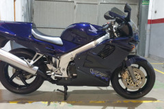 Honda-VFR750F-rc36ii-Jorge-Guerrero