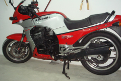 Kawasaki-Gpz900-1984
