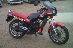 Yamaha-RD80-1987